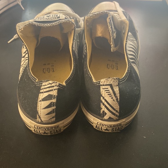 Converse shoes - Picture 4 of 7